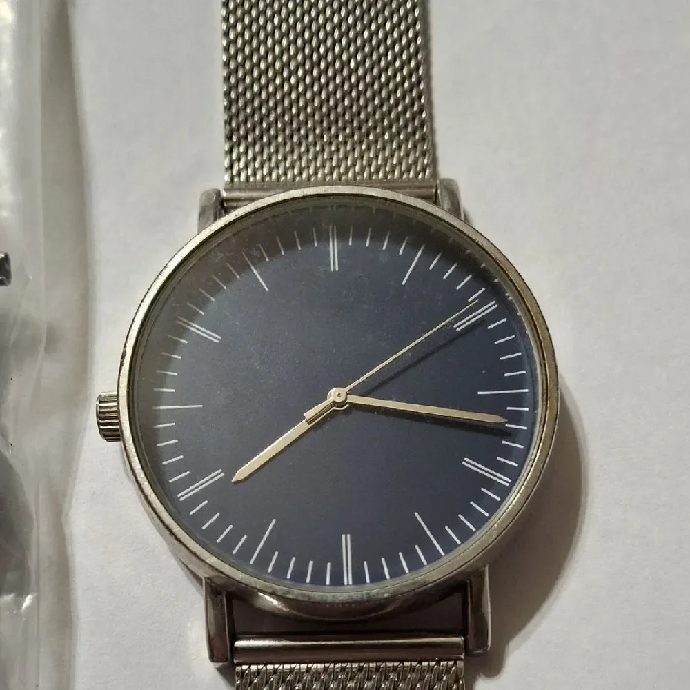 Silver Mesh Strap Men's Watch Blue Face Extra Band